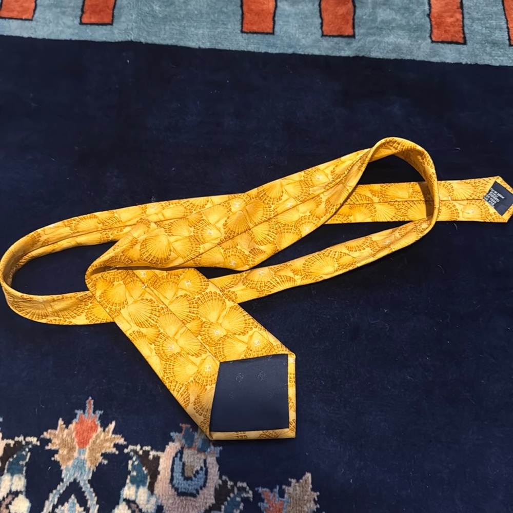 Chanel Tie